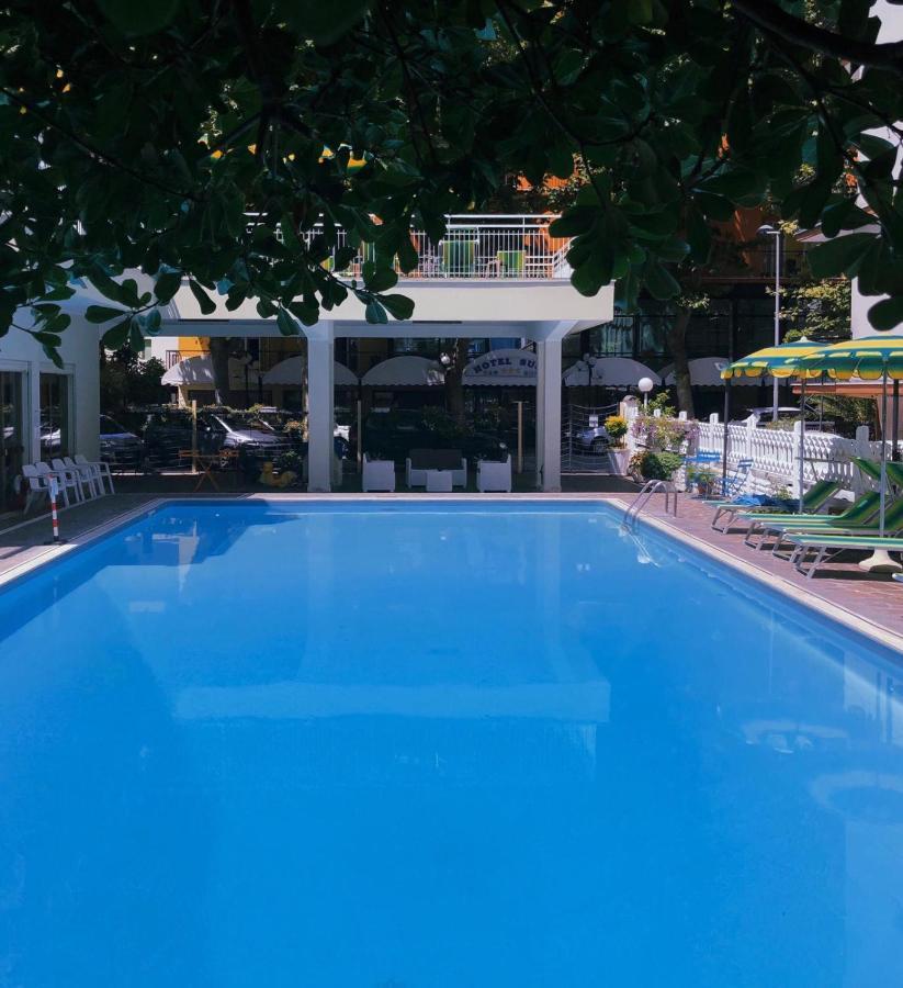 Hotel Susy Ривадзурра Экстерьер фото