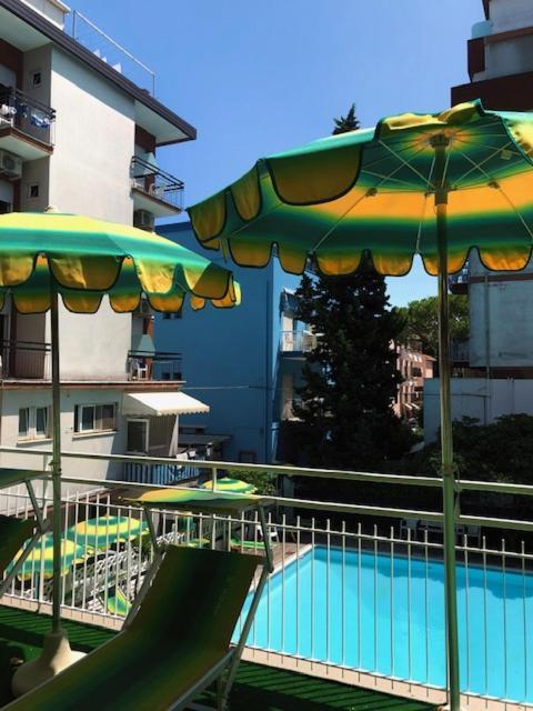 Hotel Susy Ривадзурра Экстерьер фото